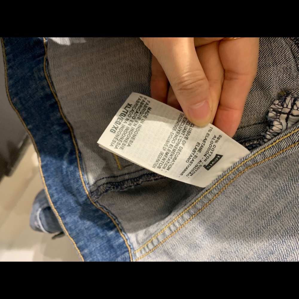 Levi’s denim Jacket - Picture 5 of 7